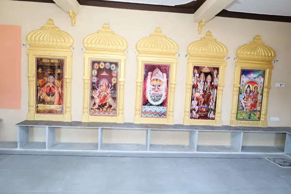 Prayer hall at Maharishi Ashram